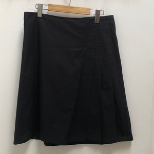 Black half-pleated skirt - heavy cotton - H&M - size 10